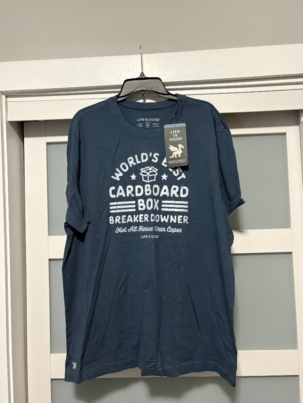 Life Is Good Positive Energy World's Best Cardboard Box Breaker Downer sz XL NEW